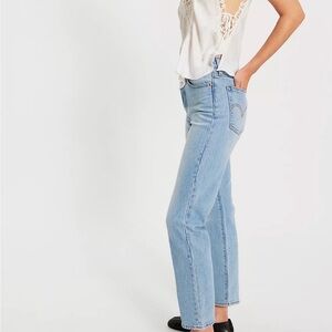 Levi’s Wedgie Straight